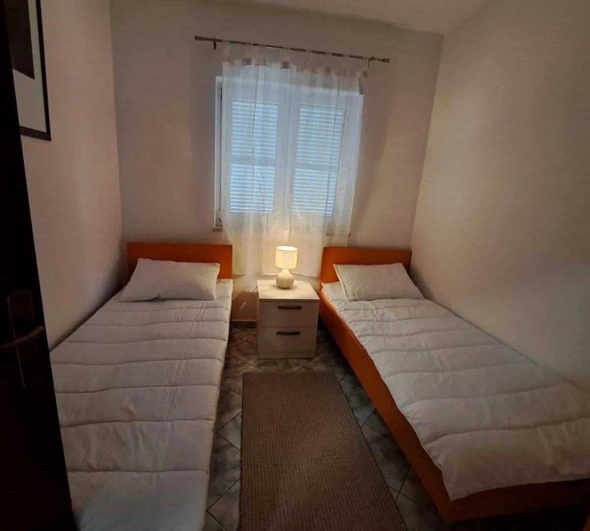 Apartmani Prsa 포블랴나 0*,