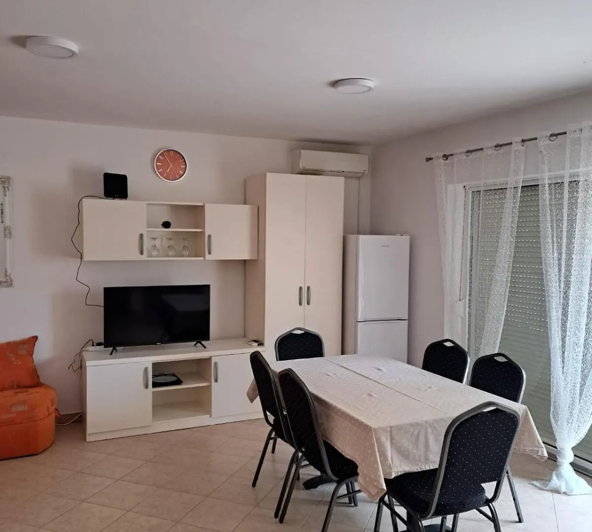 Apartmani Prsa Povljana